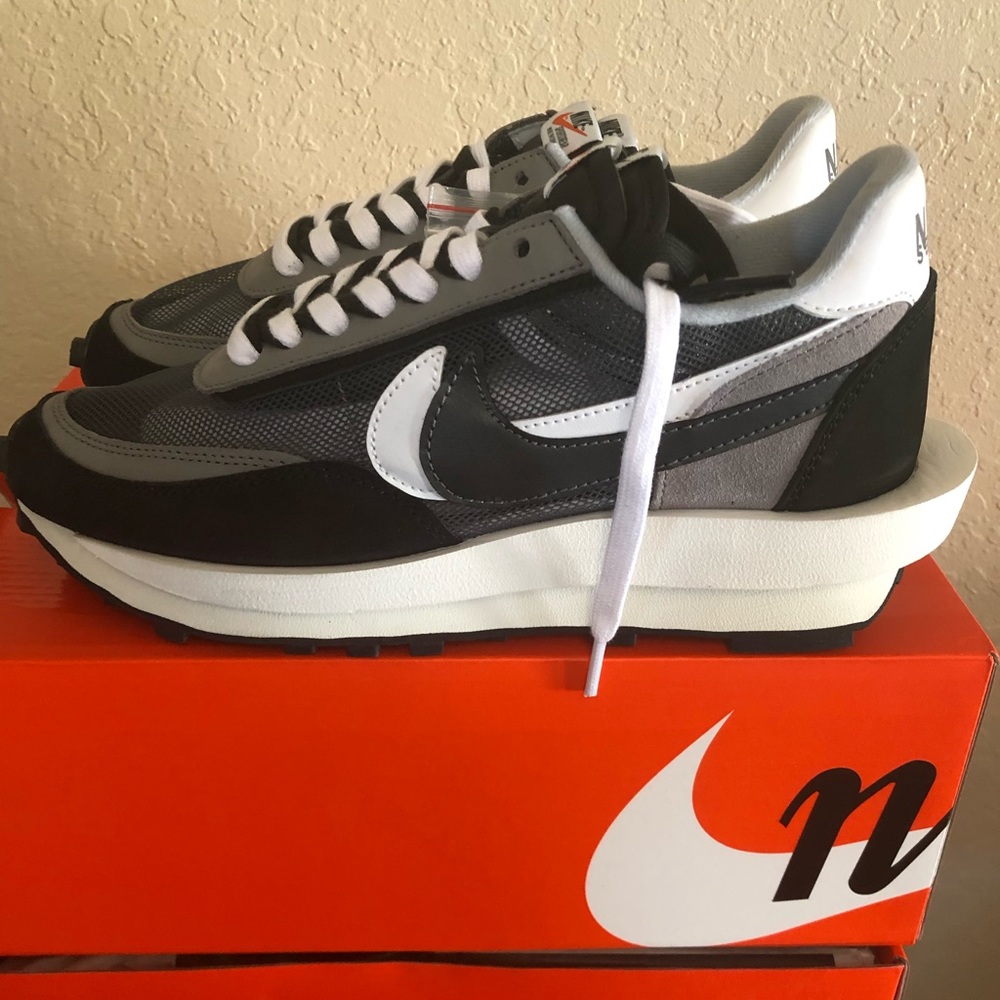 Nike waffle sacai